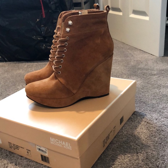 Michael Kors Jada Ankle Boot - Picture 2 of 3